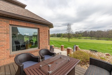 Welcome to an extraordinary, fully reimagined Colonial estate in - photo 43