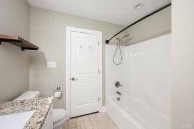 Sophisticated brick home, like new (built in 2020), sure to - photo 44