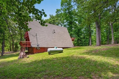 Tucked away on 2.5 beautiful usable acres, 421 Lusk Court offers - photo 4