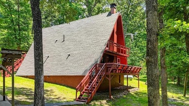 Tucked away on 2.5 beautiful usable acres, 421 Lusk Court offers - photo 8