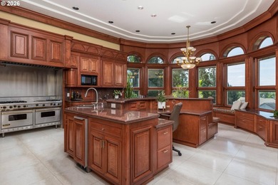 Experience the pinnacle of luxury in this custom-built estate - photo 12
