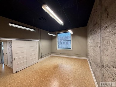 ntroducing a prime retail investment opportunity in Idaho Falls - photo 21