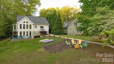 3 bedroom, 3 full bath home is a great investment opportunity - photo 2