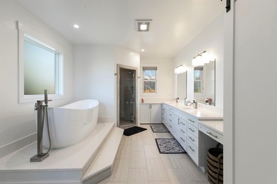 Overlooking the fairways of Mission Bay with sweeping views of - photo 25