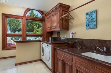 Experience the pinnacle of luxury in this custom-built estate - photo 26