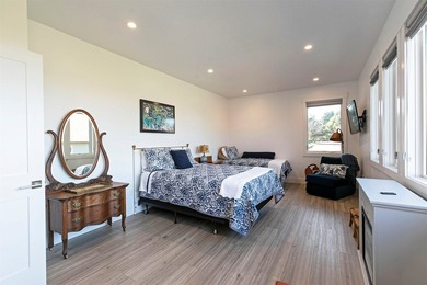 Overlooking the fairways of Mission Bay with sweeping views of - photo 31