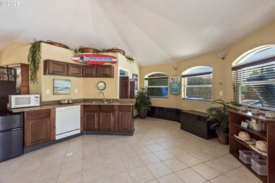 Experience the pinnacle of luxury in this custom-built estate - photo 40