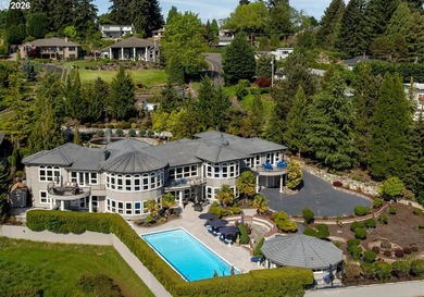 Experience the pinnacle of luxury in this custom-built estate - photo 45