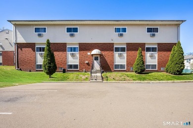 Welcome to 49 Glade St and Unit B4! This lovely, 2nd floor ranch - photo 2