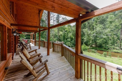 RIVERFRONT LOG HOME IN LAKE LURE, NC. Built in 2022, this 3358 - photo 37