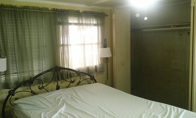 Comfortable SplitDesign Layout - Lakefront Living on Beautiful - photo 12