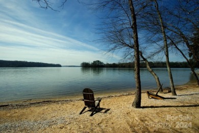 Lake Wylie Lot For Sale in Belmont North Carolina