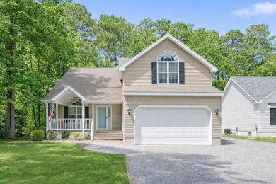 Welcome to this charming 3BR, 2.5BA home in the Captain's Cove - photo 1