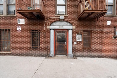 Affordable HDFC Junior 4, 1-bedroom co-op in Highbridge, priced - photo 10