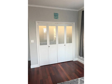 Welcome to this renovated, pre-war impeccably maintained - photo 4