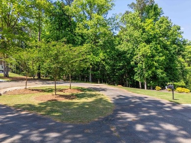 Tucked inside the highly sought-after Harbor Club at Lake Oconee - photo 3