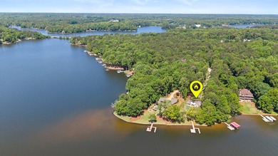 Welcome to The Overlook House, a remarkable waterfront retreat - photo 9