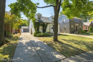 Lake Home For Sale in Grosse Pointe Woods, Michigan