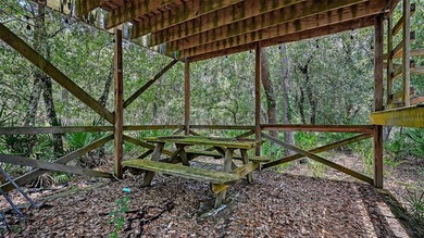 This is over FIVE ACRES in one of Sarasota's most PRIVATE - photo 41