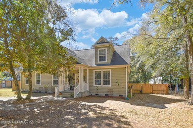 Lake Como - Putnam County Home For Sale in Palatka Florida