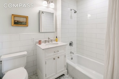 Renovated, move-in ready 2 bed/2 bath with private outdoor - photo 8