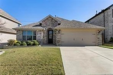 Seventeen Lakes  Home For Sale in Fort Worth Texas