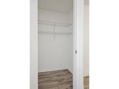 Stylish 1 bedroom, 1 bath condo in the heart of the Mill - photo 12