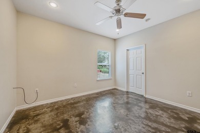 Looking for acreage, a shop, and a move-in ready home in Lindale - photo 17