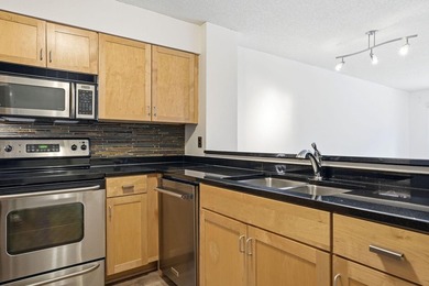 Stylish 1 bedroom, 1 bath condo in the heart of the Mill - photo 17