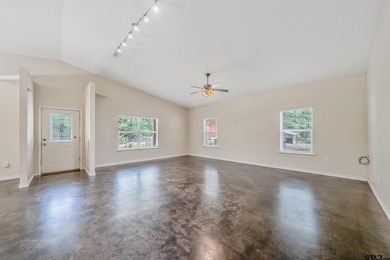 Looking for acreage, a shop, and a move-in ready home in Lindale - photo 18