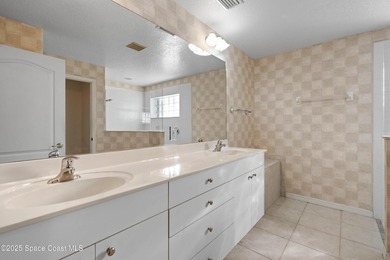 Desirable Pine Creek 55+ Community offers this spacious - photo 19
