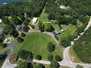 Rare Opportunity to own Lakefront Living on 5 flat, quiet & - photo 31