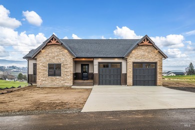 Snake River Home For Sale in Clarkston WA