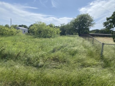 Lake Lot For Sale in Gun Barrel City, Texas