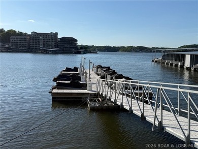 Don't miss out on this beautiful walk-in end unit at Monarch - photo 33