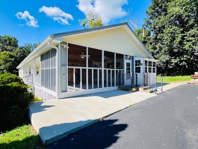 Lake Area 3 Bedroom, 3 Bath House with LARGE Basement Garage - photo 9