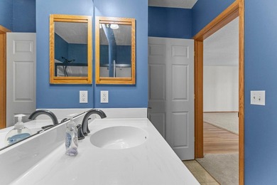 Welcome home to this beautifully updated 1 bedroom, 1 bathroom - photo 9