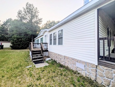 Welcome to this spacious one level ranch, manufactured home - photo 19