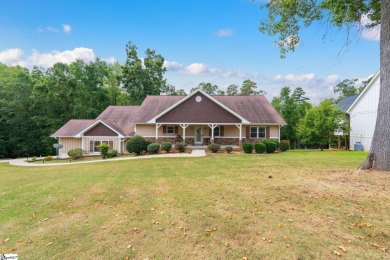 Lake Home For Sale in Hartwell, Georgia