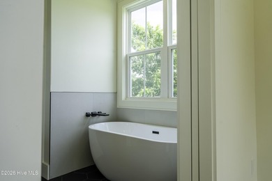 Experience coastal luxury in this stunning new construction home - photo 25