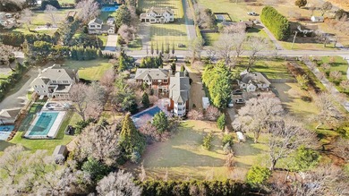 Exceptional Westhampton Retreat with Timeless Elegance Discover - photo 26