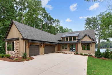 Tucked along the peaceful shoreline of Lake Oconee, The Retreat - photo 1