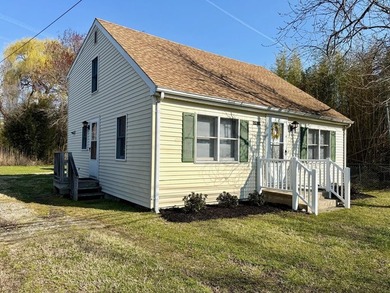 This well-maintained home offers a bright and inviting layout - photo 1