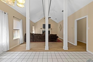 Welcome to a beautifully maintained 4-bedroom, 3-bathroom home - photo 16