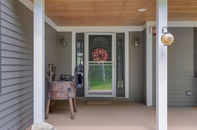 Welcome to 18 Mill Island Road, where one-floor living is at its - photo 10