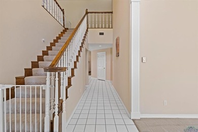 Welcome to a beautifully maintained 4-bedroom, 3-bathroom home - photo 23