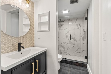 Newly remodeled 2/2 waterfront North Palm condo available on the - photo 23