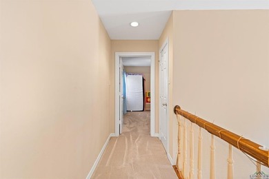 Welcome to a beautifully maintained 4-bedroom, 3-bathroom home - photo 26
