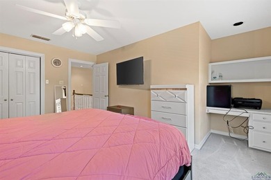 Welcome to a beautifully maintained 4-bedroom, 3-bathroom home - photo 31
