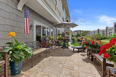 Enjoy river views from this beautiful 2 bedroom, 2 bath condo in - photo 4